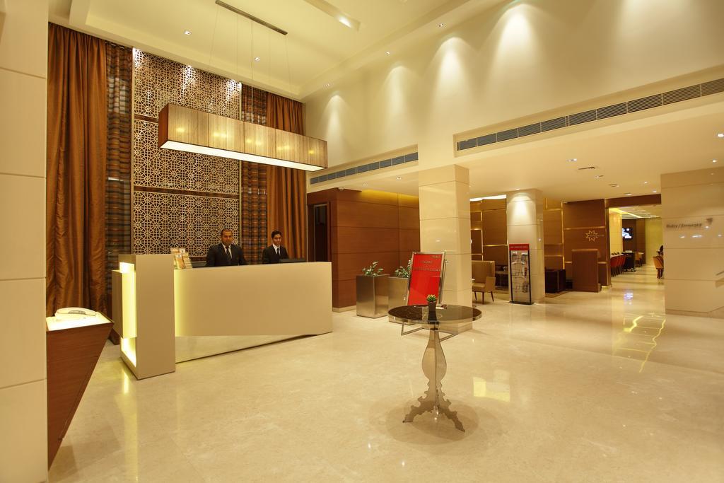 Comfort Inn Legacy Rajkot Eksteriør bilde