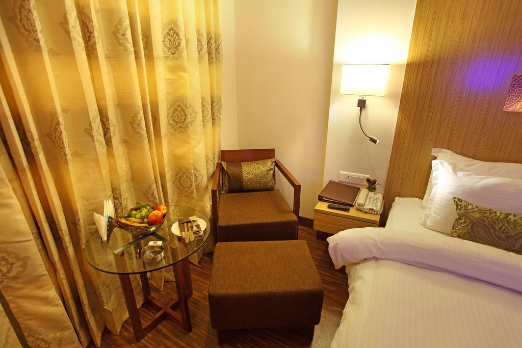 Comfort Inn Legacy Rajkot Eksteriør bilde