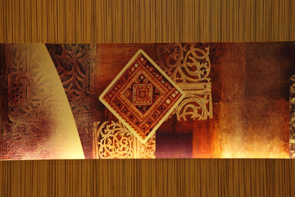 Comfort Inn Legacy Rajkot Eksteriør bilde