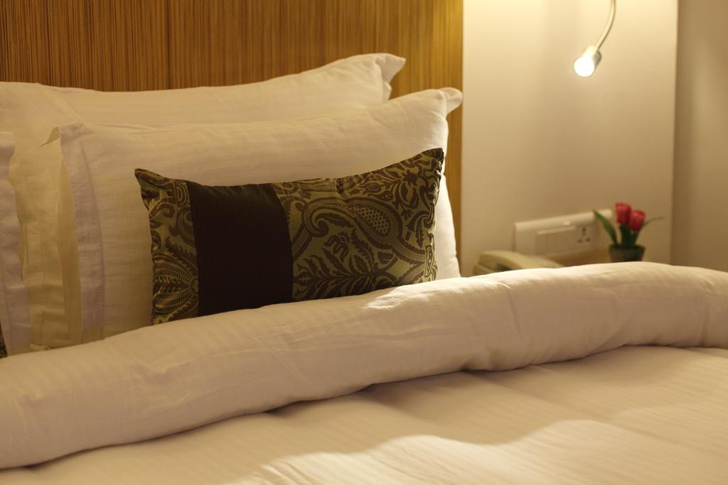 Comfort Inn Legacy Rajkot Eksteriør bilde