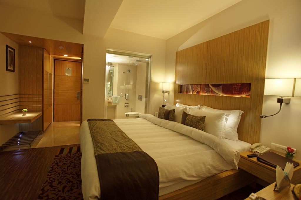 Comfort Inn Legacy Rajkot Eksteriør bilde