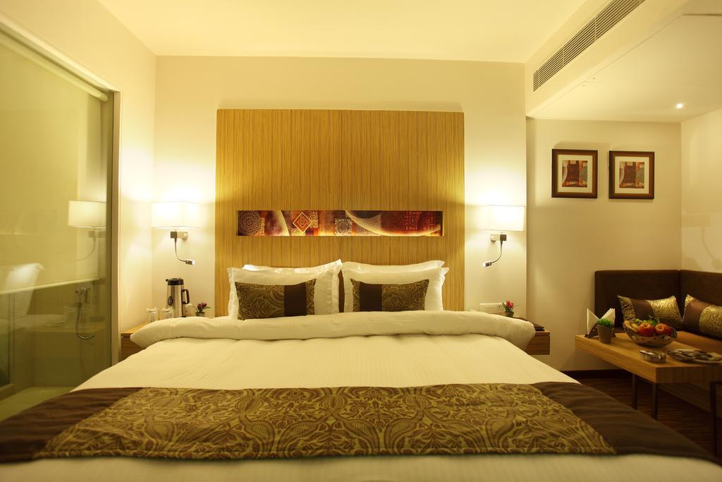 Comfort Inn Legacy Rajkot Eksteriør bilde