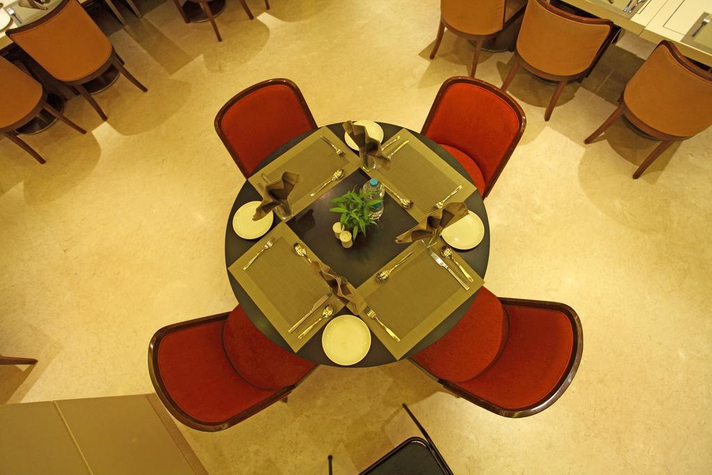 Comfort Inn Legacy Rajkot Eksteriør bilde