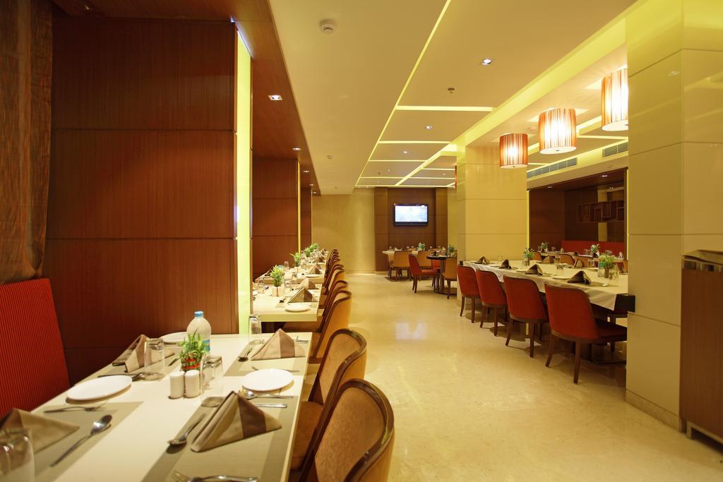 Comfort Inn Legacy Rajkot Eksteriør bilde