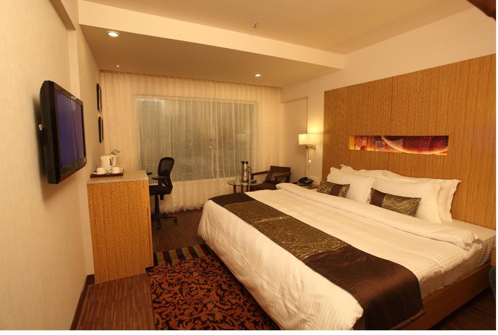 Comfort Inn Legacy Rajkot Eksteriør bilde